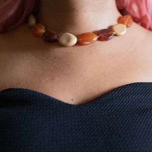 MULTI-COLORED BOWEN TONED BEADED NECKLACE